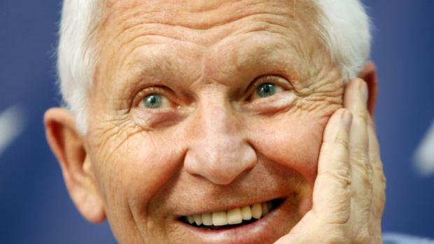Greg Hansen: Lute Olson statue marks a happy ending for coach, city he empowered